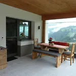 Bergblick Apartman *